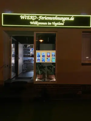 Ein Zertifikat, Auszeichnung, Logo oder anderes Dokument, das in der Unterkunft FeWo WIEKO Plauen Leibnizstr. H3, DG links ausgestellt ist