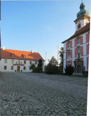 Das Gebäude in dem sich das Hotel befindet