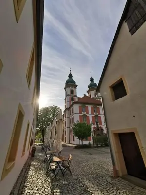 Das Gebäude in dem sich das Hotel befindet