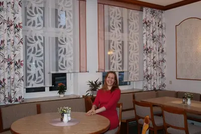 Ein Restaurant oder anderes Speiselokal in der Unterkunft Pension Erholung