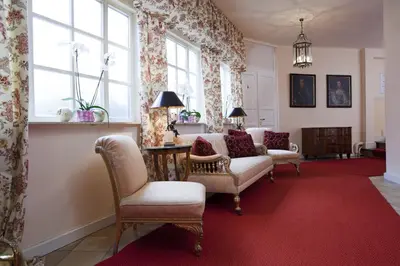 Ein Sitzbereich in der Unterkunft Hotel Goldener Anker