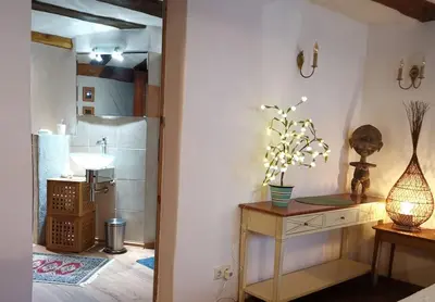 Küche/Küchenzeile in der Unterkunft Charmantes Zimmer mit Bad im Stadtzentrum