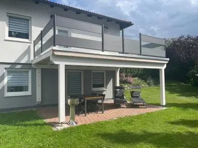Ein Garten an der Unterkunft Ferienwohnung Lug in´s Land