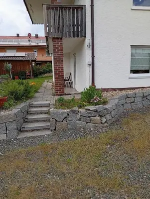 Das Gebäude in dem sich die Ferienwohnung befindet