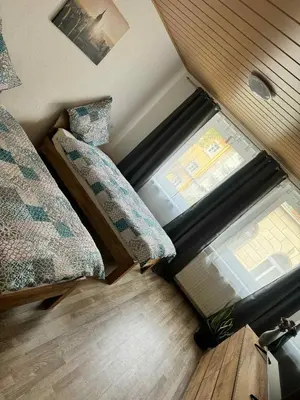 Ein Sitzbereich in der Unterkunft Monteurwohnung Naila