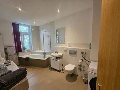 Ein Badezimmer in der Unterkunft Stilvolle Ferienwohnung am Stadtwald von Plauen