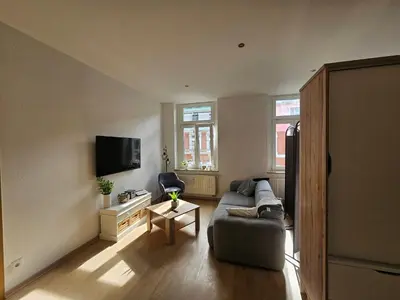 TV/Unterhaltungsangebot in der Unterkunft Stilvolle Ferienwohnung am Stadtwald von Plauen