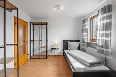 Ein Bett oder Betten in einem Zimmer der Unterkunft HomeTonight Workers Home - Komfortables Haus für bis zu 9 Monteure