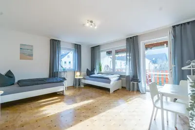 Ein Bett oder Betten in einem Zimmer der Unterkunft KU02 Apartment Monteurswohnung in Kasendorf bei Kulmbach, Bayreuth, Bamberg