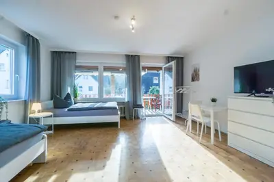 Ein Bett oder Betten in einem Zimmer der Unterkunft KU02 Apartment Monteurswohnung in Kasendorf bei Kulmbach, Bayreuth, Bamberg