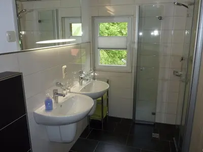 Ein Badezimmer in der Unterkunft Hilma in the holiday home Bero