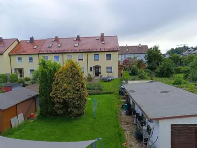 Ein Garten an der Unterkunft Schmuckstück im Fichtelgebirge