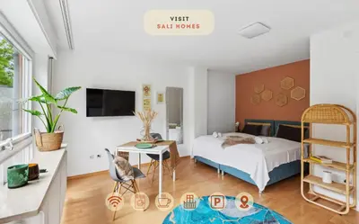 Ein Bett oder Betten in einem Zimmer der Unterkunft Sali Homes SM13 -1-Room Apartment by Röhrensee