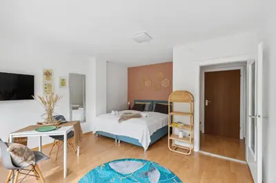 Ein Bett oder Betten in einem Zimmer der Unterkunft Sali Homes SM13 -1-Room Apartment by Röhrensee
