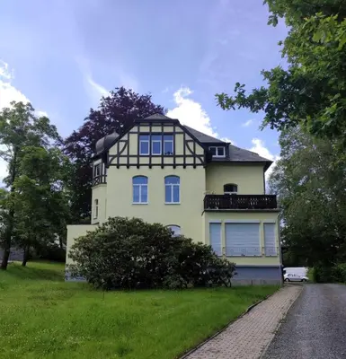 Das Gebäude in dem sich die Ferienwohnung befindet
