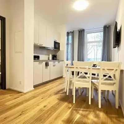 AM1013 - Moderne Monteur oder Ferienwohnung mit Terasse