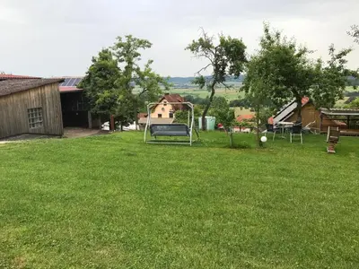 Ein Garten an der Unterkunft FEWO Adelhardt Harald