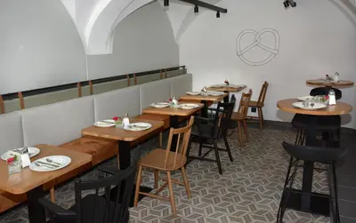 Ein Restaurant oder anderes Speiselokal in der Unterkunft Gästehaus Gräf Haus