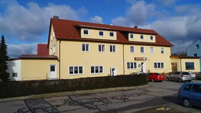 Das Gebäude in dem sich die Pension befindet