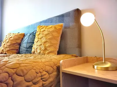 Ein Bett oder Betten in einem Zimmer der Unterkunft Art ANTON - Stilvolle Wohnung mit Balkon, zentrumsnah