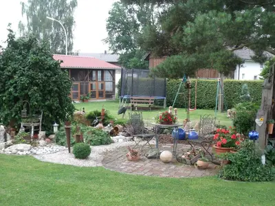 Ein Garten an der Unterkunft Ferienwohnung Zetzl