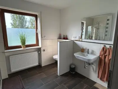 Ein Badezimmer in der Unterkunft Ruhige Ferienwohnung mit Terrasse für 2 Personen