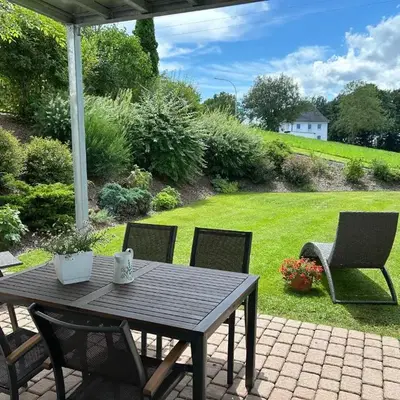 Ruhige Ferienwohnung mit Terrasse für 2 Personen