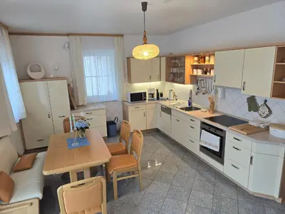 Küche/Küchenzeile in der Unterkunft Domizil Resi in der Fränkischen Schweiz bei Bayreuth