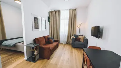 TV/Unterhaltungsangebot in der Unterkunft Suite 13 Orange Wood mit verschiedenen Schlafmöglichkeiten