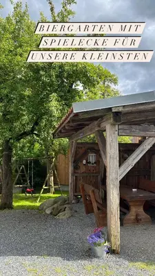 Ein Garten an der Unterkunft Der Grandlhof - Ferien am Hof
