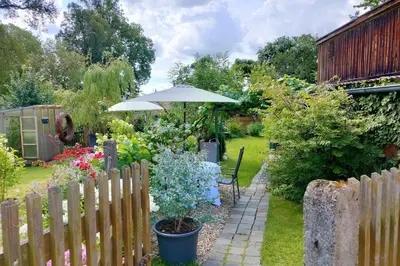 Ein Garten an der Unterkunft Auszeit Zwanzig