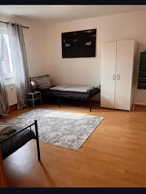 Grundriss der Unterkunft Super Monteurwohnung mit Balkon und Parkplatz, bei Bayreuth ruhig, 4 Betten Wifi, Küche