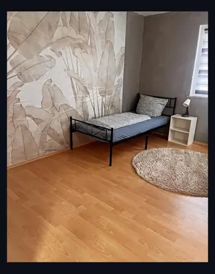 Grundriss der Unterkunft Super Monteurwohnung mit Balkon und Parkplatz, bei Bayreuth ruhig, 4 Betten Wifi, Küche