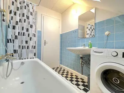 Ein Badezimmer in der Unterkunft SAD702 - Schöne Monteurwohnung Übergangswohnung