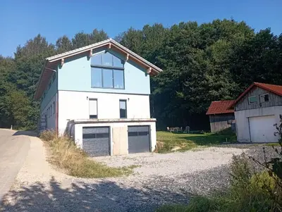 Das Gebäude in dem sich die Ferienwohnung befindet