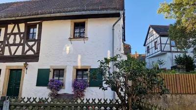 Das Gebäude in dem sich die Ferienwohnung befindet