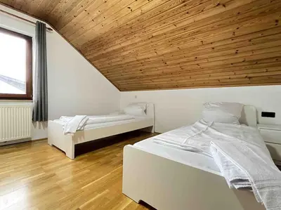 Ein Bett oder Betten in einem Zimmer der Unterkunft SAD503 - Praktische Monteurwohnung