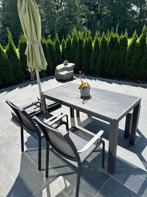 Ein Garten an der Unterkunft Ferienwohnung am Rosenbach