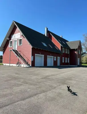 Das Gebäude in dem sich die Ferienwohnung befindet