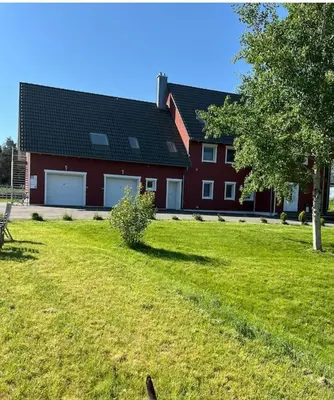 Das Gebäude in dem sich die Ferienwohnung befindet