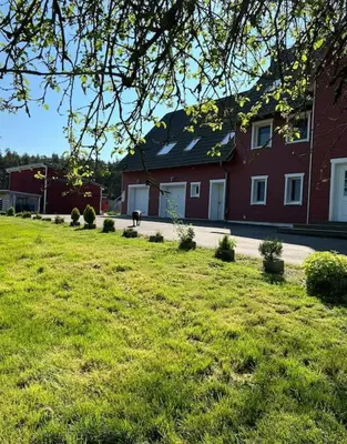 Ein Garten an der Unterkunft Sky Ranch 1 BR