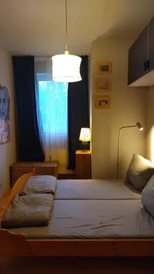 Ein Bett oder Betten in einem Zimmer der Unterkunft Taler's Place Auerbach - Self Check In