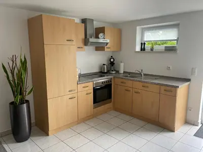 Küche/Küchenzeile in der Unterkunft Ferienwohnung Käsbauer Steinberg am See