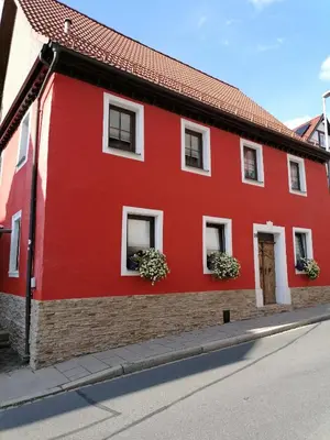 Das Gebäude in dem sich die Ferienwohnung befindet