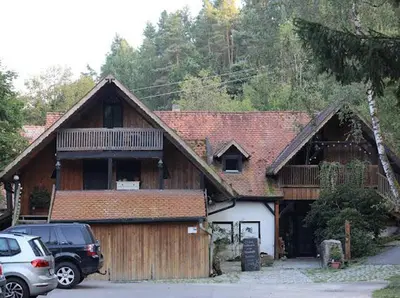 Das Gebäude in dem sich die Ferienwohnung befindet
