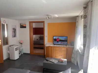 TV/Unterhaltungsangebot in der Unterkunft S4 City Center Bayreuth Balkonwohnung mit Klima