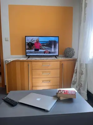TV/Unterhaltungsangebot in der Unterkunft S4 City Center Bayreuth Balkonwohnung mit Klima