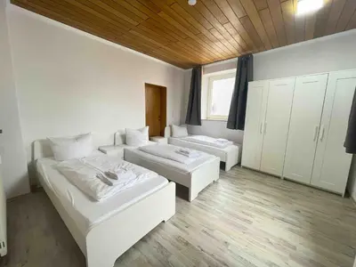 Ein Bett oder Betten in einem Zimmer der Unterkunft SAD214 - Zentrale Monteurwohnung Übergangswohnung