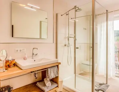 Ein Badezimmer in der Unterkunft Gasthof Schiesl