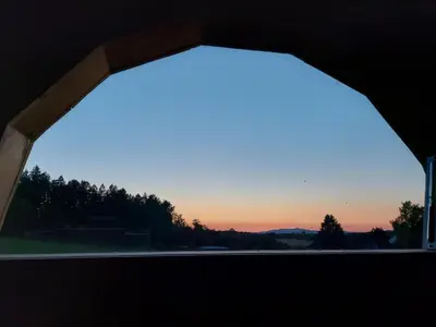 Blick auf den Sonnenuntergang/Sonnenaufgang von der Ferienwohnung aus oder aus der Nähe